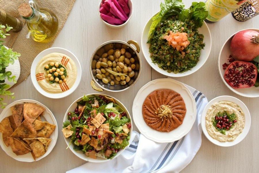 10 adresses pour savourer des plats du Moyen-Orient!