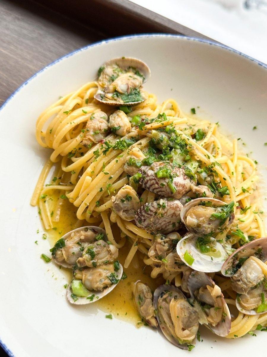 Montreal Influencers' Restaurant Favorites @mangiabeneboys