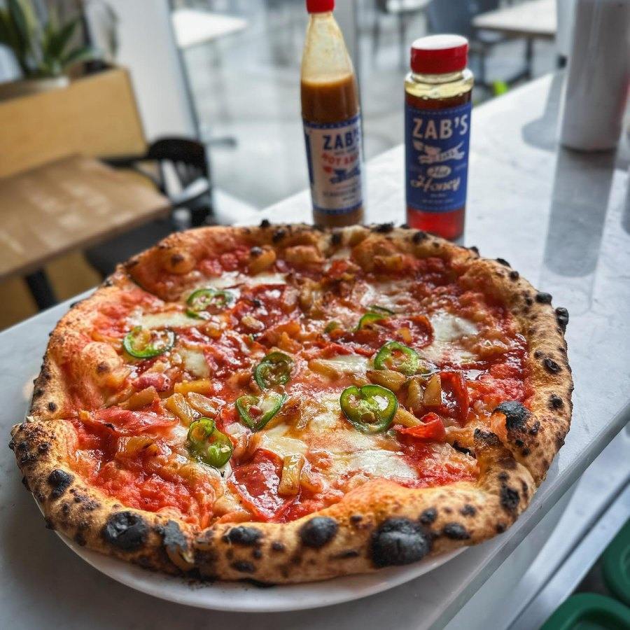 Pizzas au four à bois à Montréal