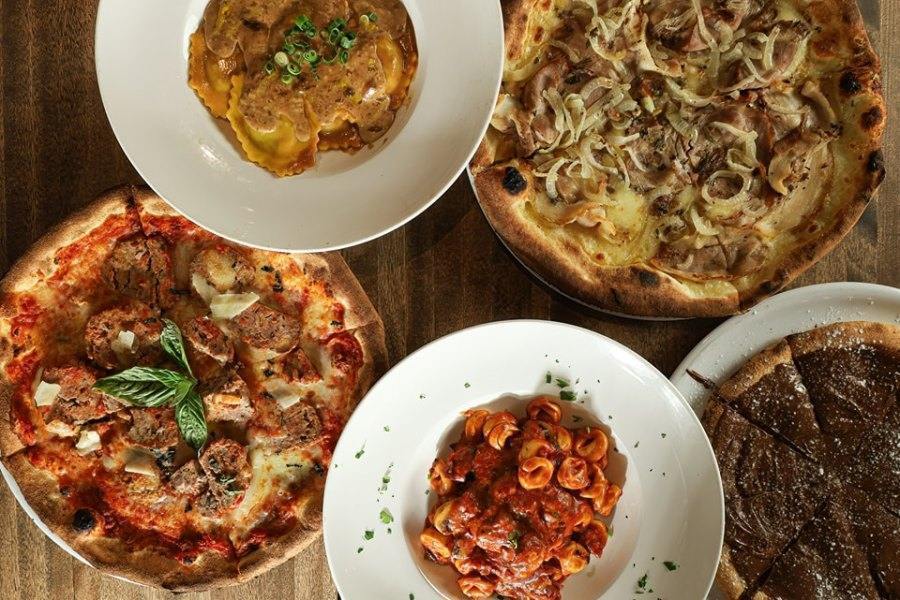 Les meilleures pizzas napolitaines au four à bois à Montréal