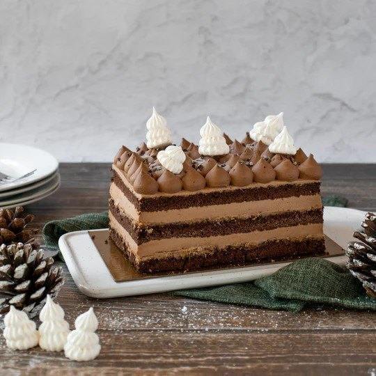 Must-Try Yule Logs in Montreal