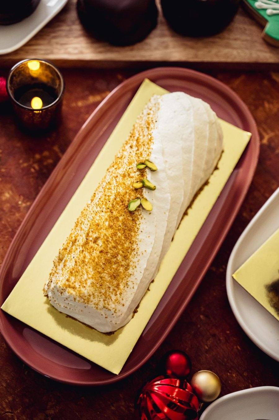 Must-Try Yule Logs in Montreal
