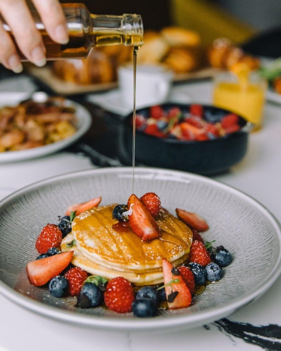 Brunch on Christmas and New Year's Day in Montreal