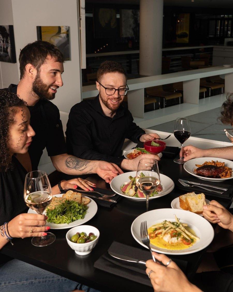 Quartier des Spectacles restaurants