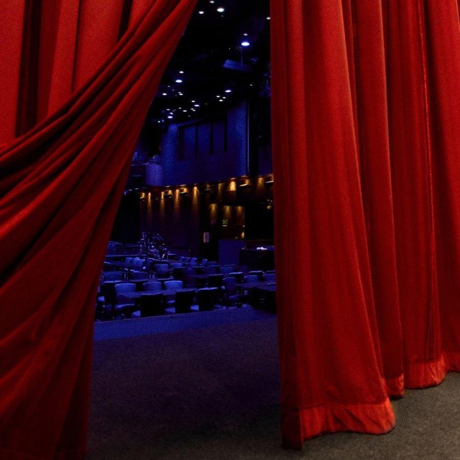 Best Dinner Shows in Montreal