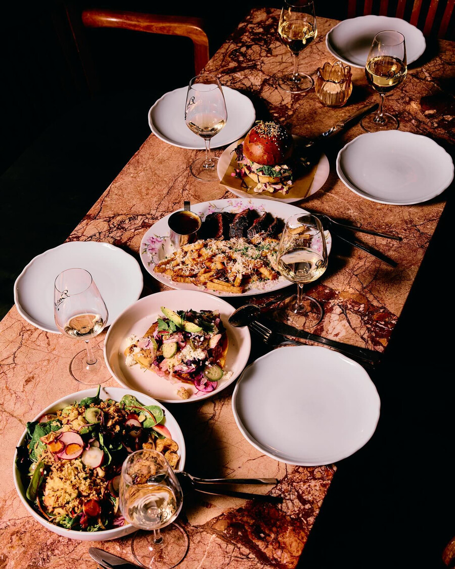 Le Darling - Hot spots to try now for your girls' night out in Montreal Le Darling - Hot spots to try now for your girls' night out in Montreal