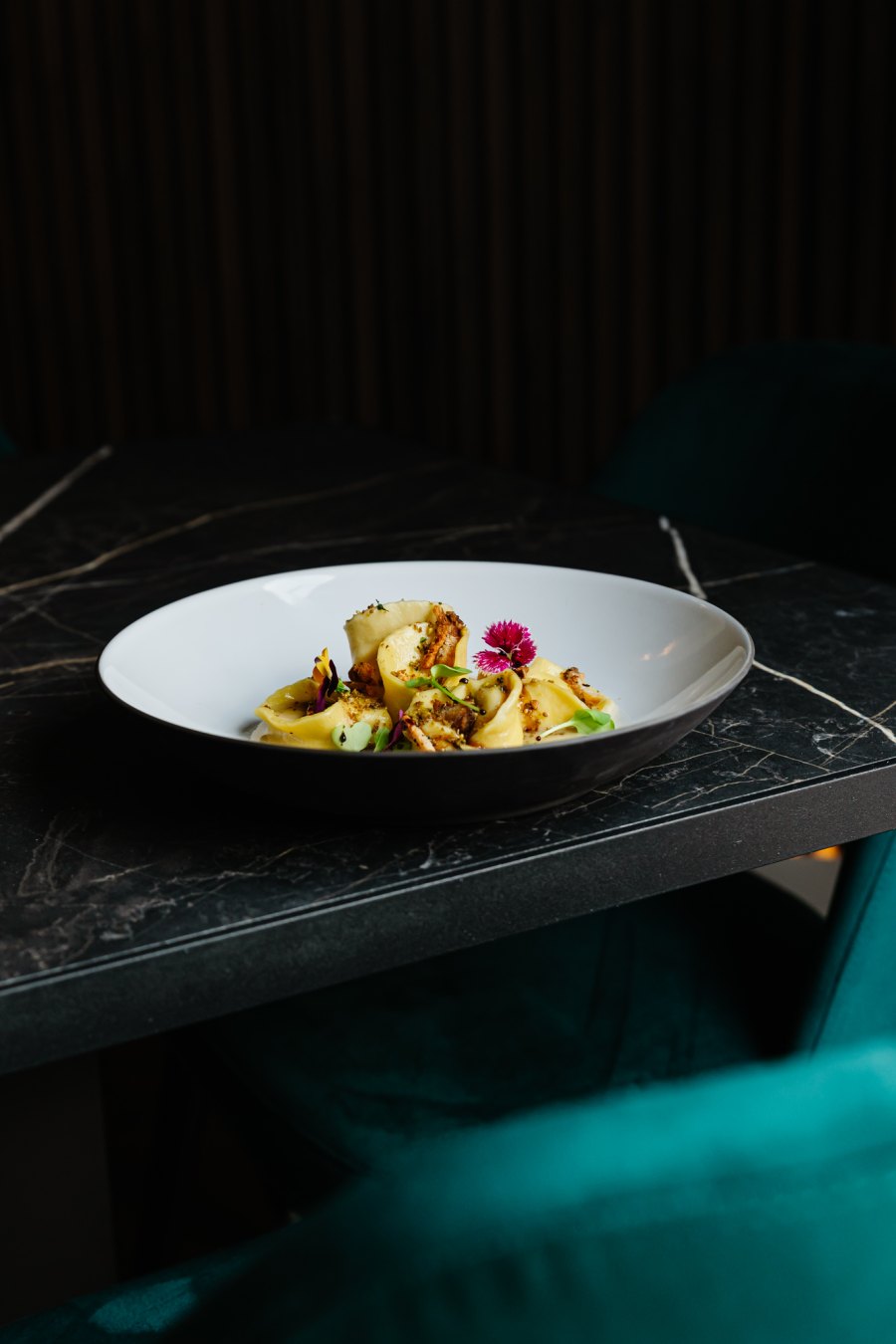Restaurants within walking distance of IGA Stadium for the Montreal Open