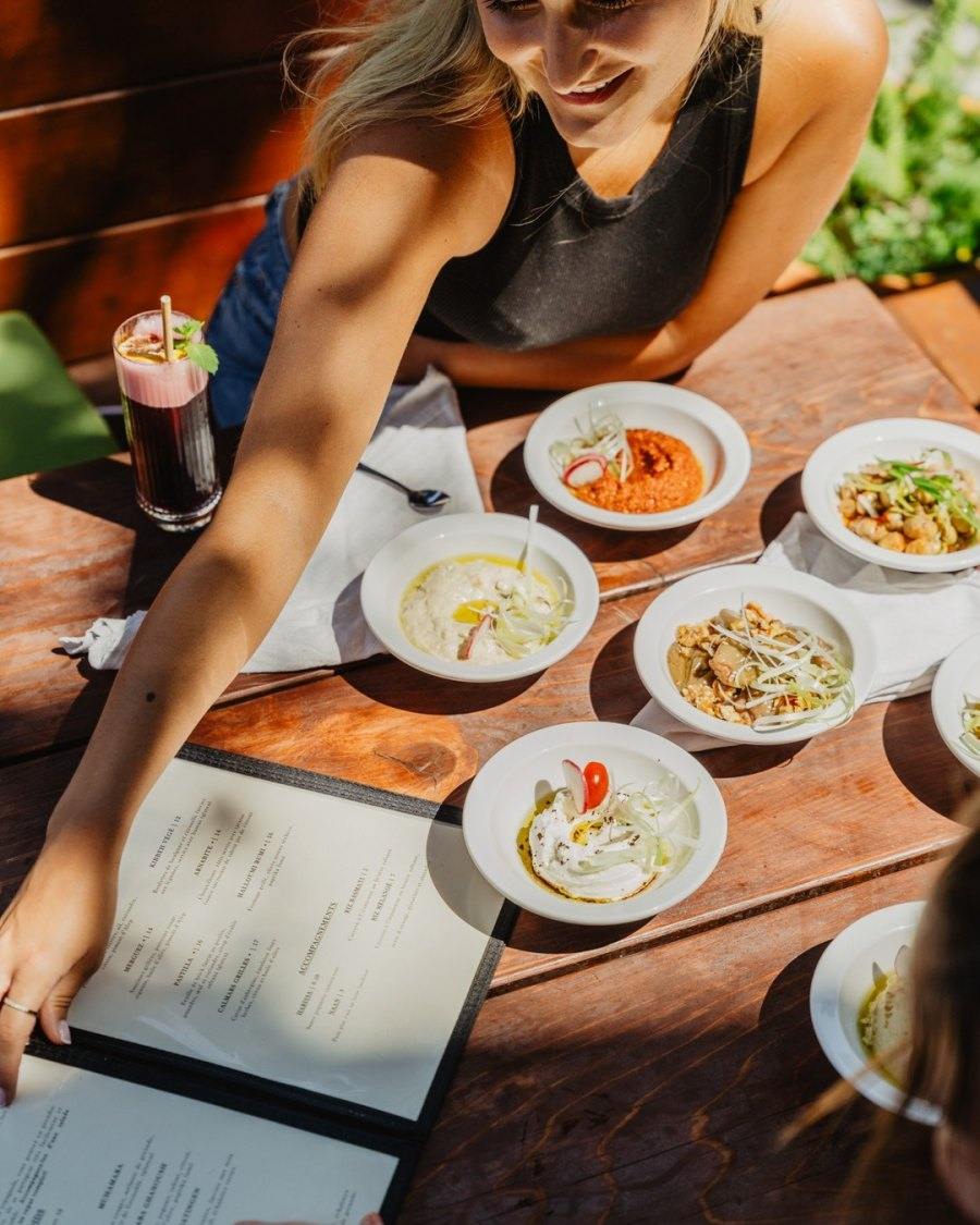 Brunch terrace Montreal