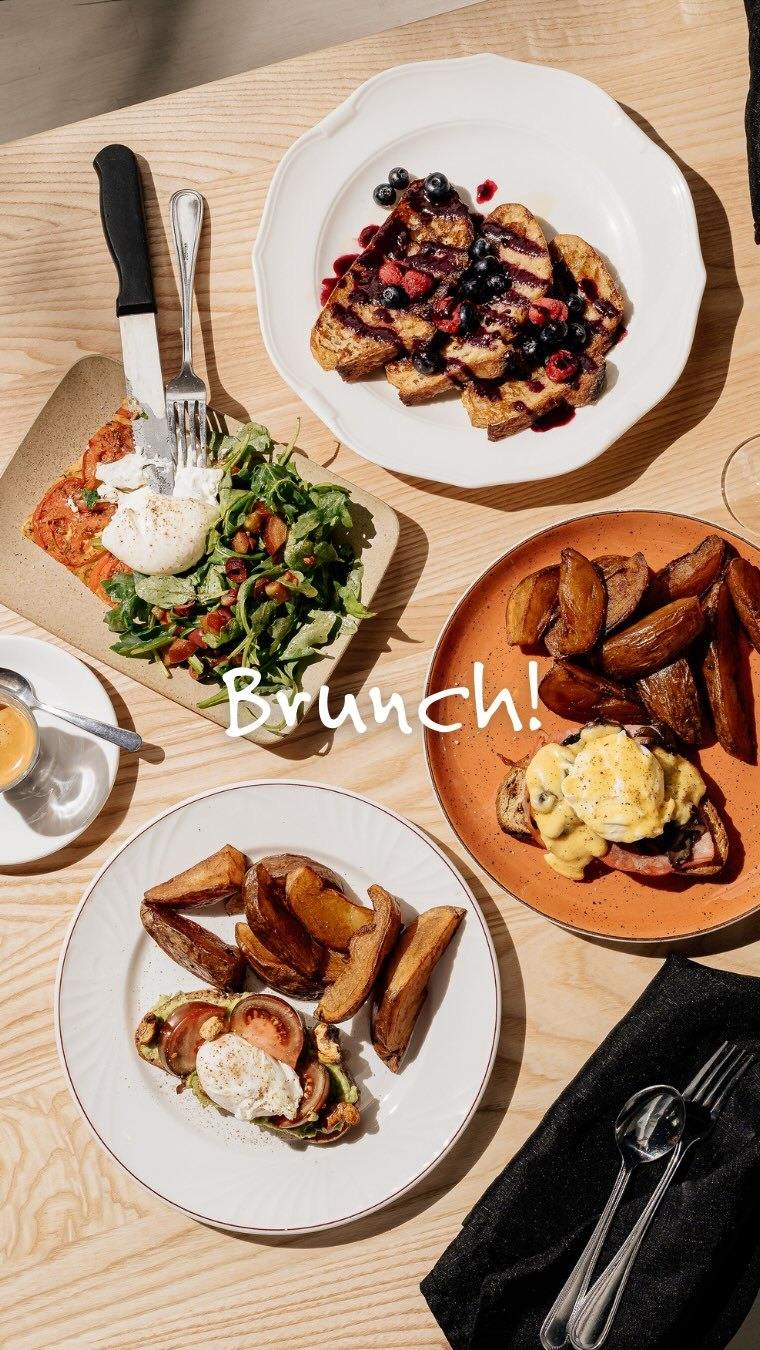 Brunch terrace Montreal
