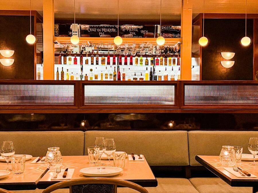 Rôtisserie La Lune - Les restaurants les plus chaleureux à Montréal