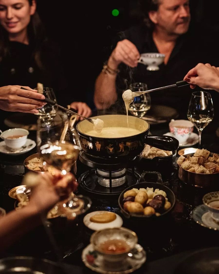 L'Auberge Saint-Gabriel - Montreal's Coziest Restaurants