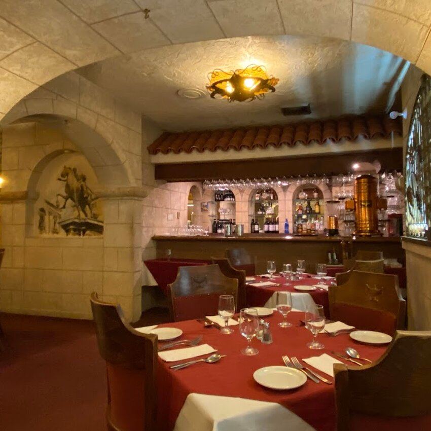 Mamma Mia -  Restaurants Near: H3X4B1