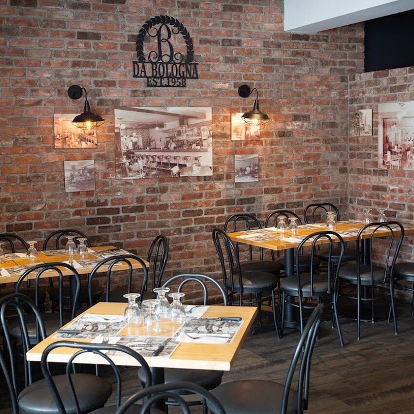 Da Bologna Pizzeria - Restaurants pr&egrave;s de: H1G2V5