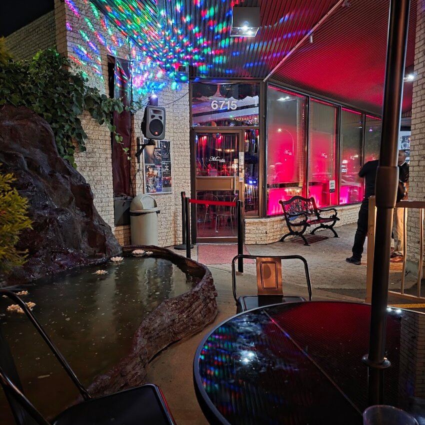 Cafe Mercedes - Restaurants pr&egrave;s de: H1P2C6