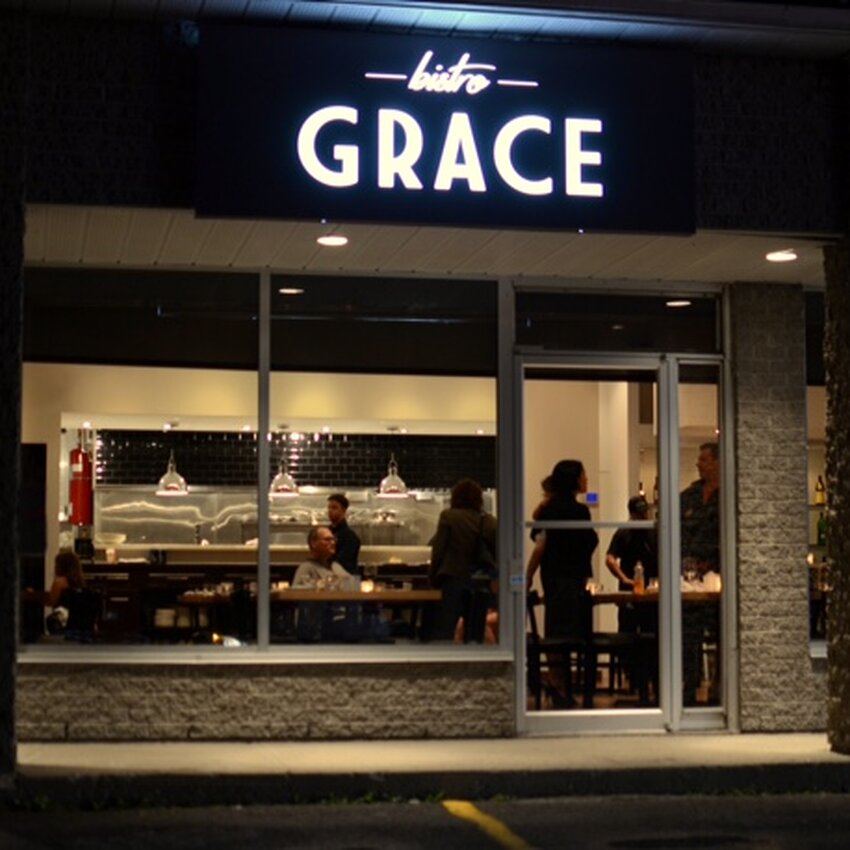 Bistro Grace - Restaurants pr&egrave;s de: H9H3E2
