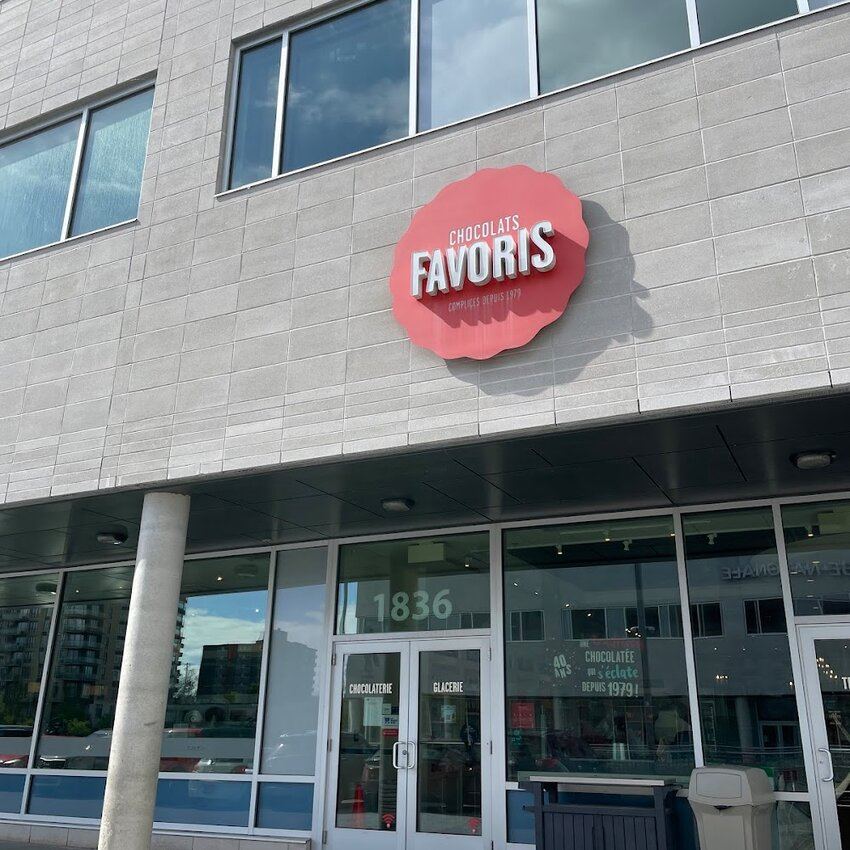 Chocolats Favoris - Restaurants pr&egrave;s de: J1J2E2
