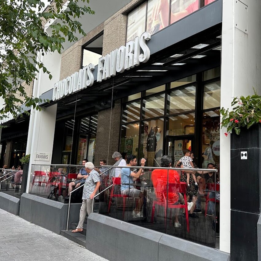 Chocolats Favoris - Quartier des Spectacles Takeout Available Restaurants