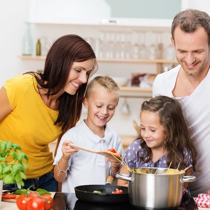 &eacute;voil&agrave;5 - Restaurants pr&egrave;s de: J4Y1V9