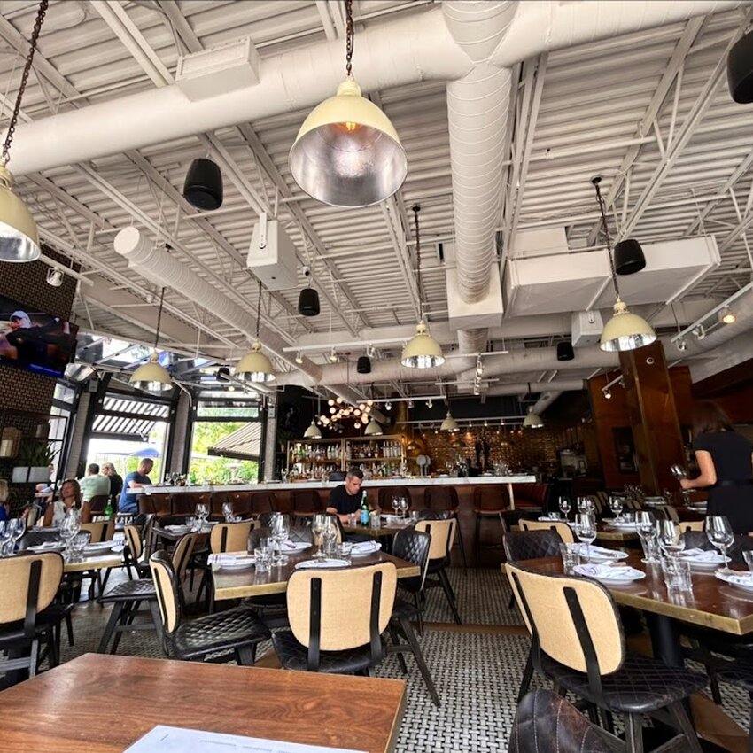 Pizzeria Sofia - Restaurants pr&egrave;s de: J7A2H4