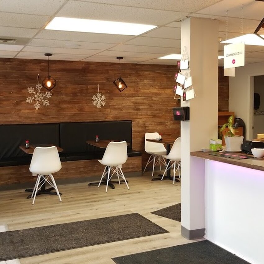 Os&eacute; Sushi & Grill -  Restaurants Near: J1H4E4