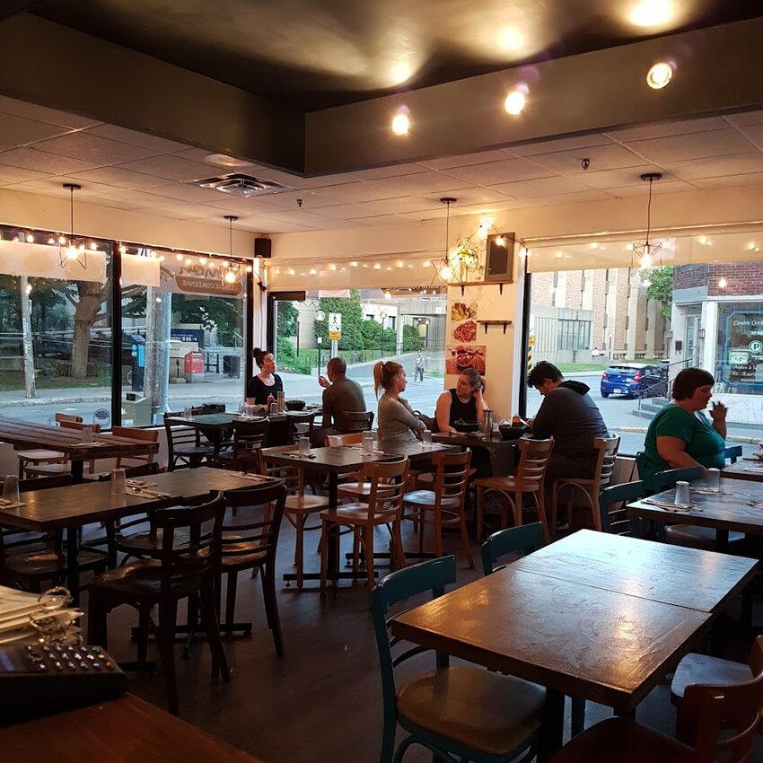 Comon -  Restaurants Near: H3E1J6