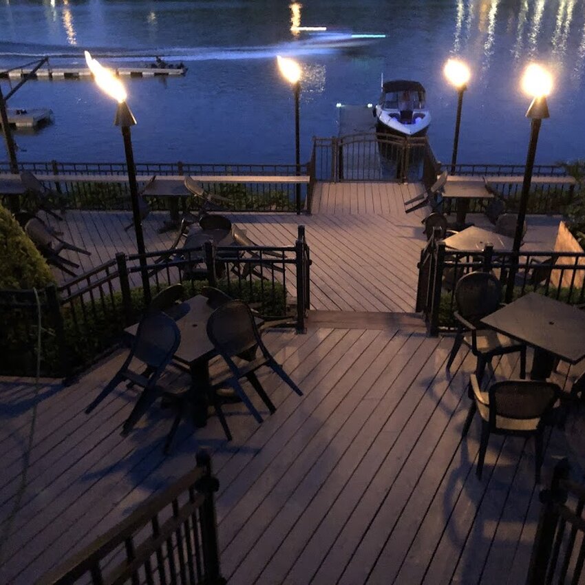 Le Cracheur De Feu Restaurant