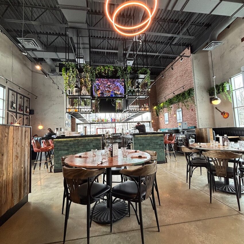 Notre-Boeuf-de-Gr&acirc;ce -  Restaurants Near: J7C4K6