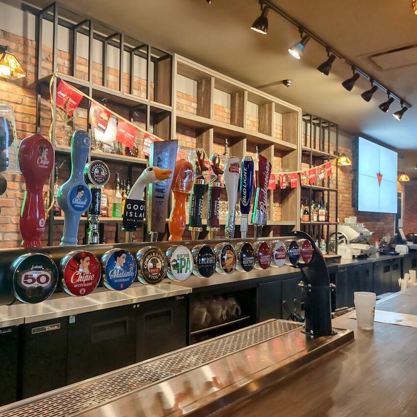 Brasserie Le Manoir NDG - Notre-Dame-de-Gr&acirc;ce (NDG) Breakfast Restaurants