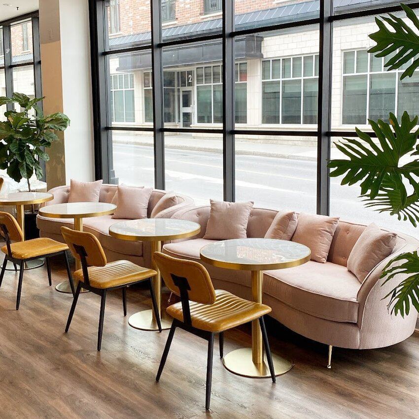 Armelle Caf&eacute; - Restaurants pr&egrave;s de: J3B2P4