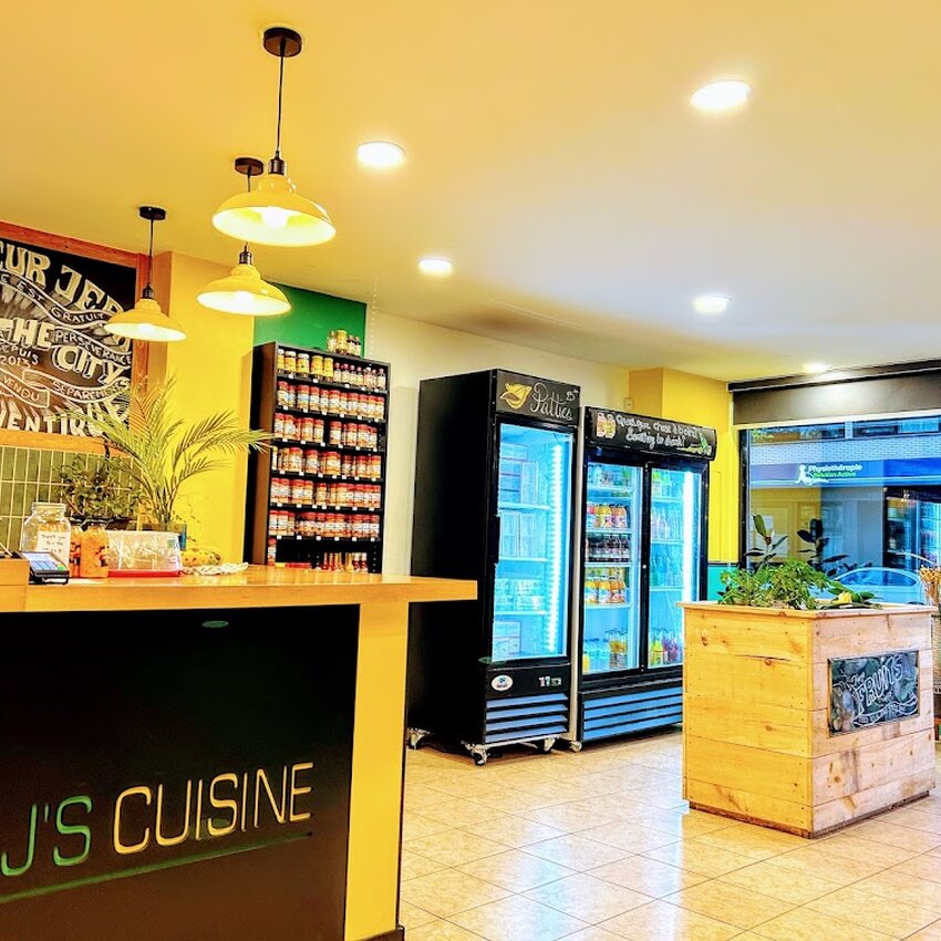 Boom J's Cuisine - Restaurants pr&egrave;s de: H4E3H8