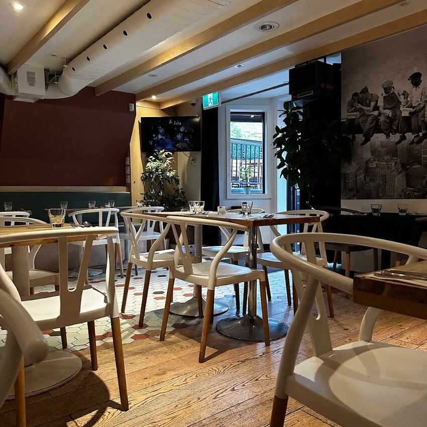 Aqua E Farina - Restaurants pr&egrave;s de: H4A1H5