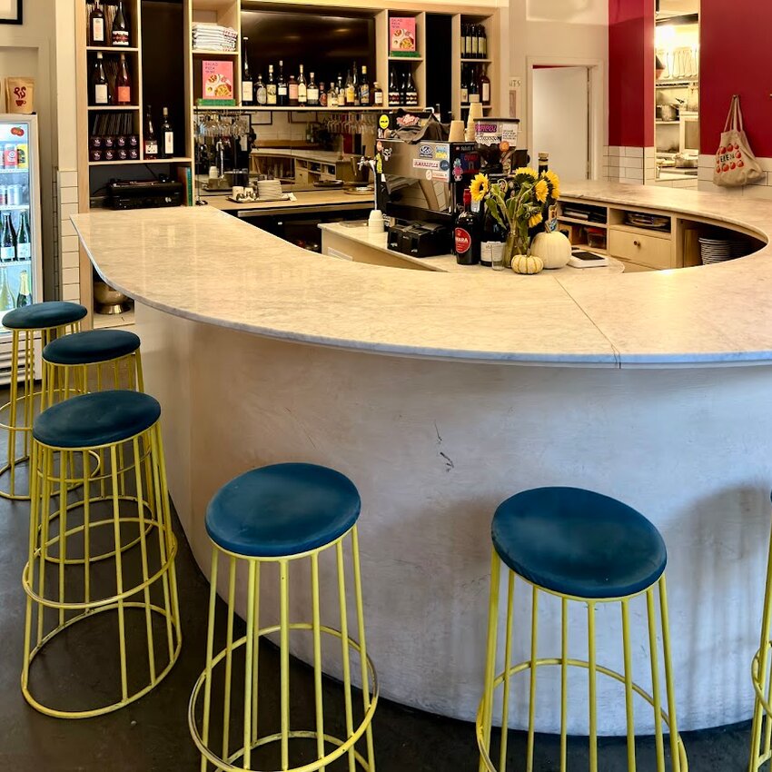 Club Social PS - Restaurants pr&egrave;s de: H4E1G8