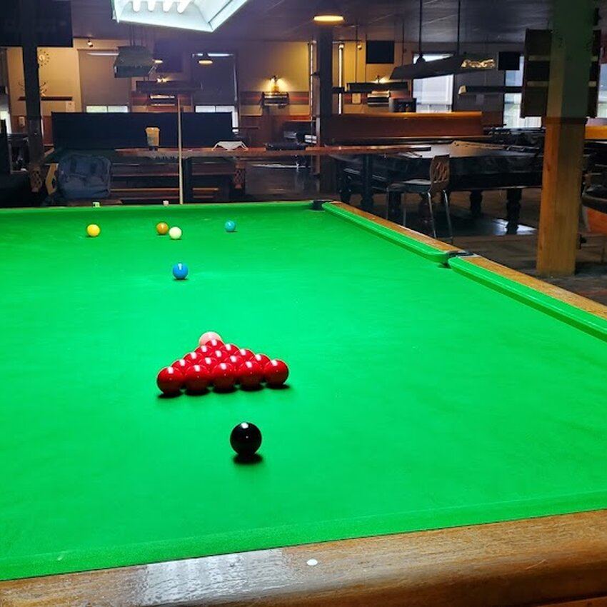 Resto Billard Snooker La Bande Au Coin -  Restaurants Near: J4K2Y1