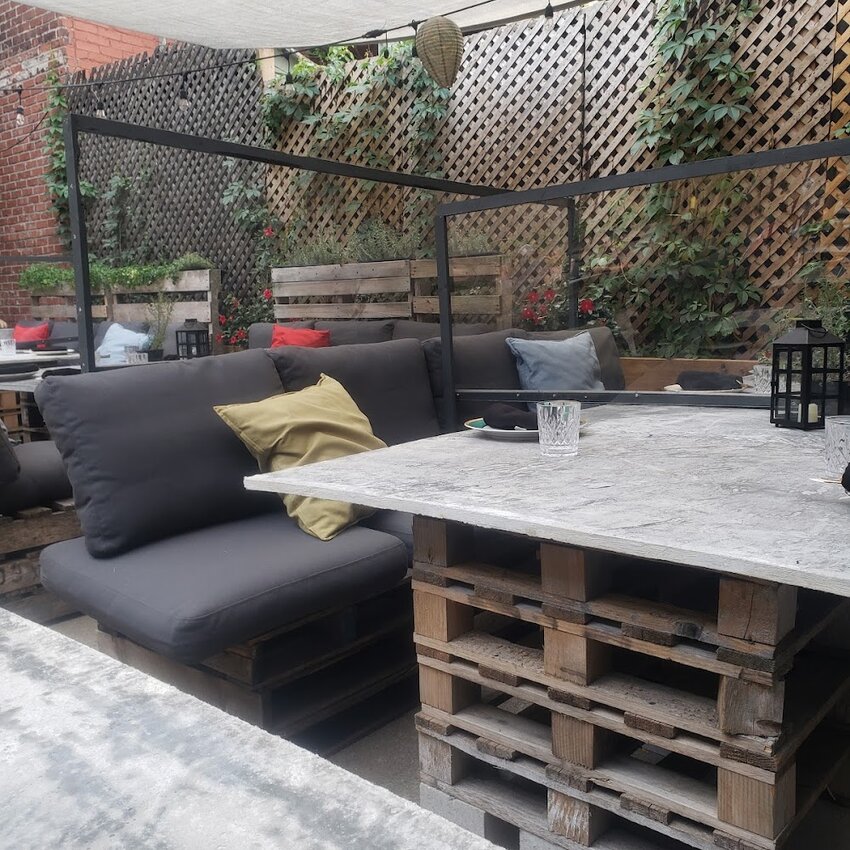 Parles-en pas trop - Restaurants pr&egrave;s de: J3B2P4