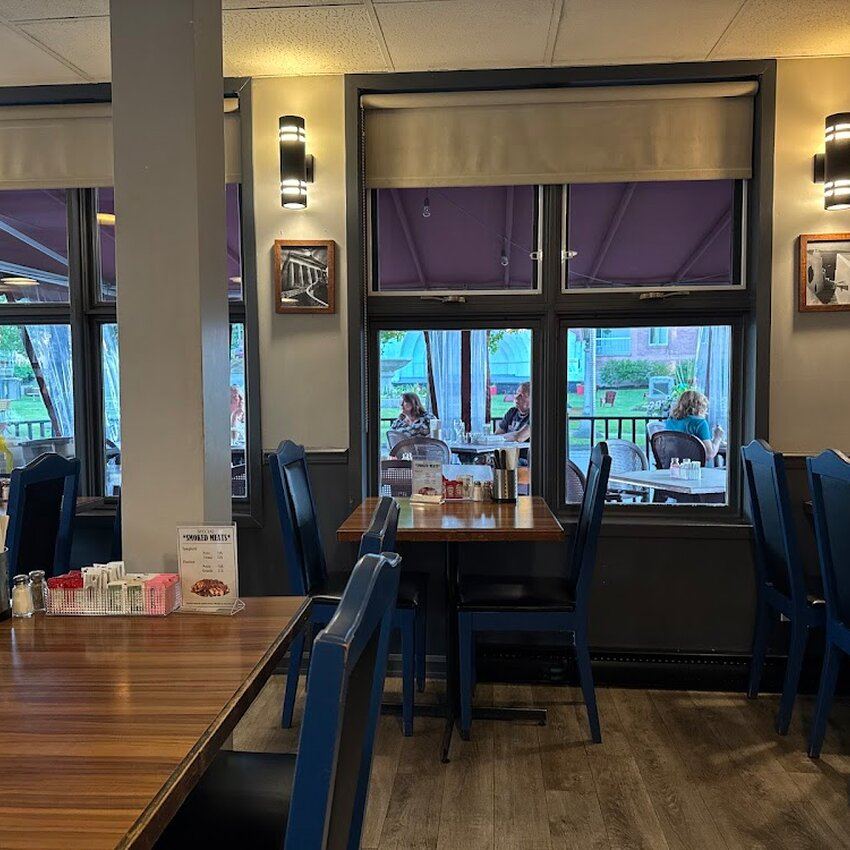 Ch&acirc;teau Acropole Inc - Restaurants Coaticook - Avis, photos et menus