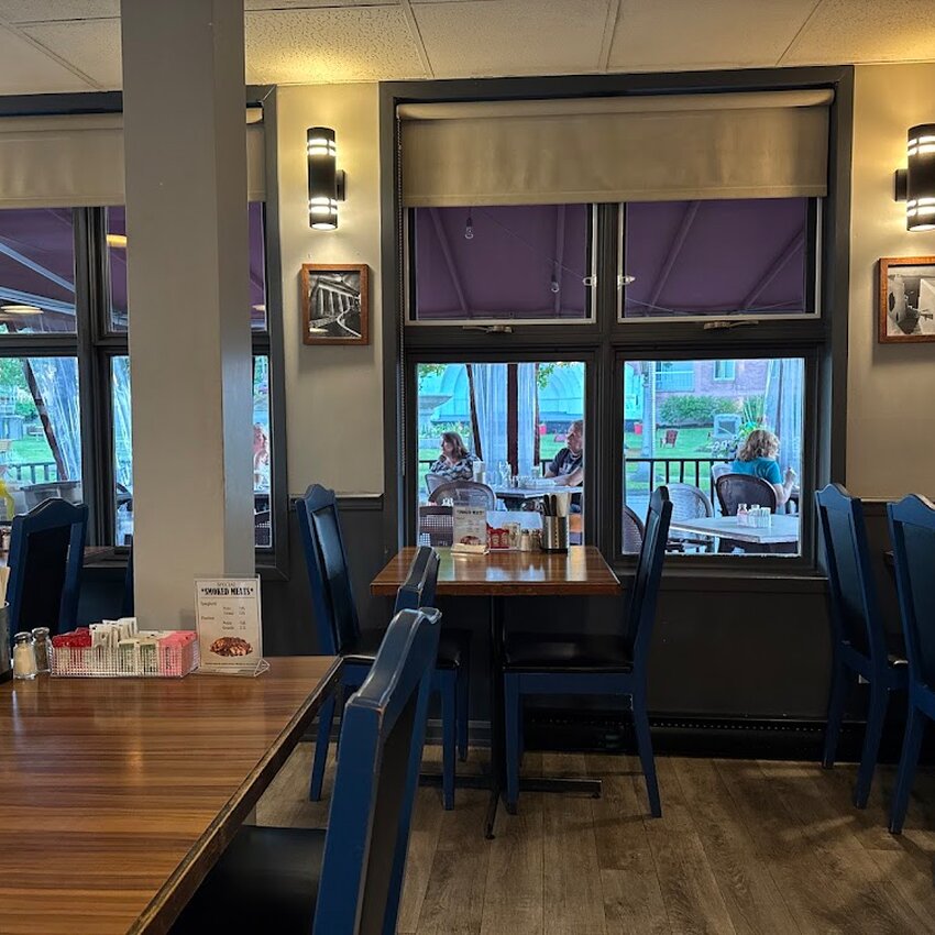 Château Acropole Inc Restaurant