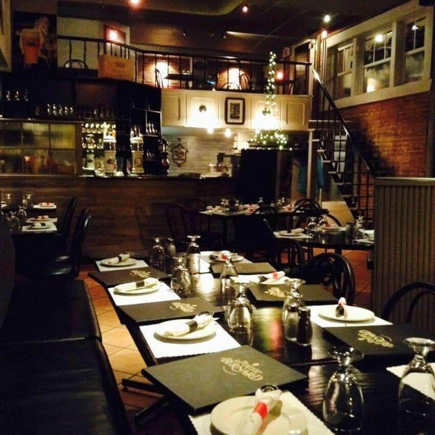 Restaurant La Pointe &agrave; Bernard -  Restaurants Near: G9N1E7