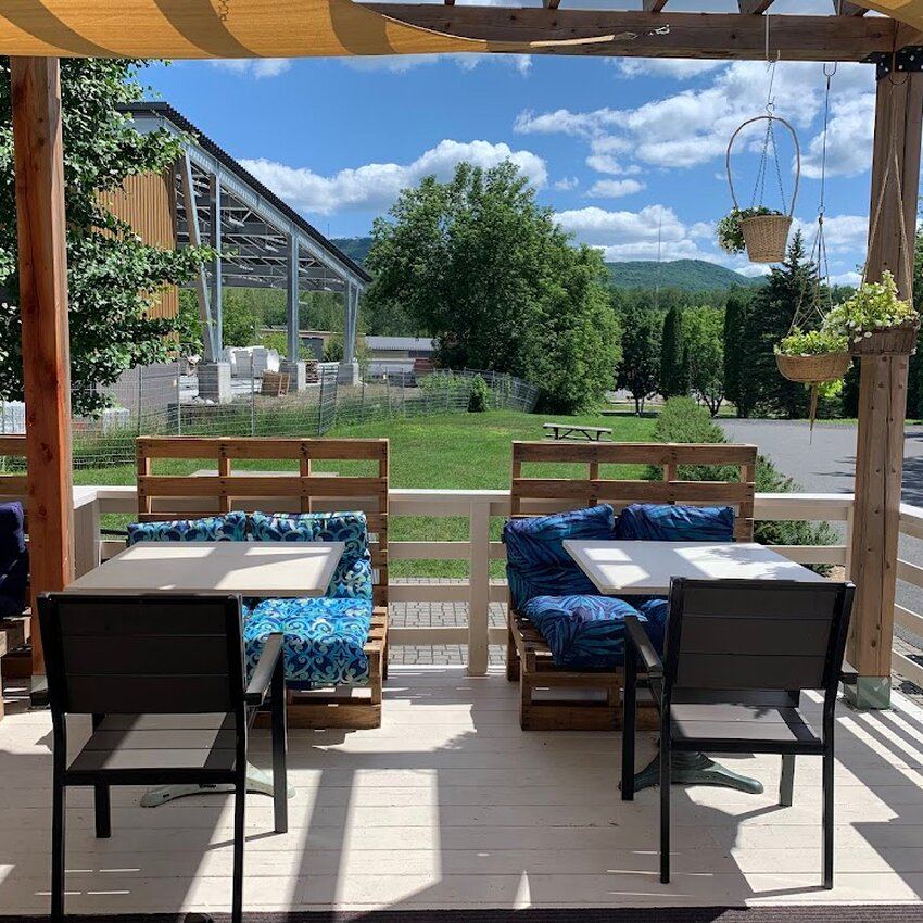 Caf&eacute; 1792 - Restaurants pr&egrave;s de: J2L1C2