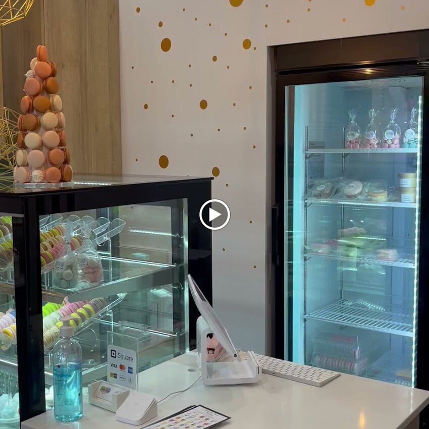 Deux par Deux Macarons - Restaurants pr&egrave;s de: H7X3E4