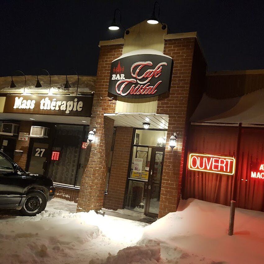 Caf&eacute; Cristal - Restaurants pr&egrave;s de: J7A2H4