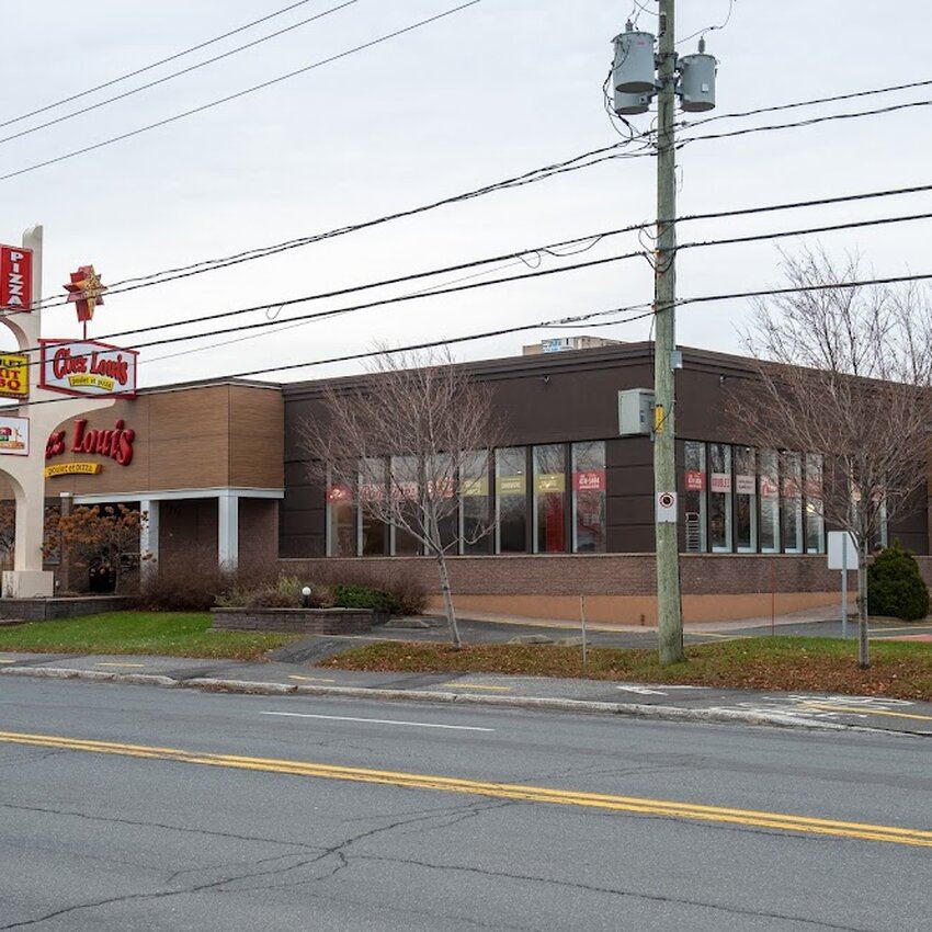 Chez Louis Poulet Et Pizza -  Restaurants Near: J2A1B5