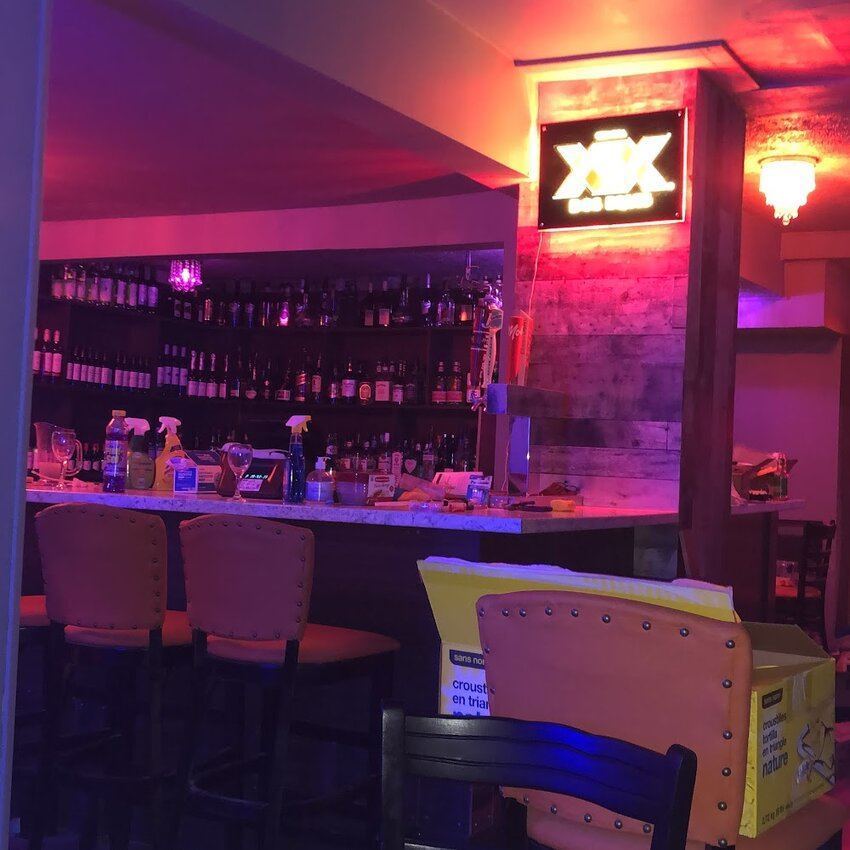 Magik Maestro Bar - Restaurants pr&egrave;s de: J3B2P4