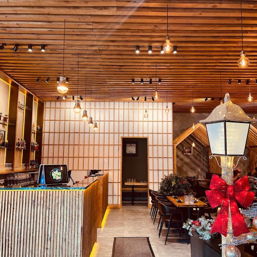 Fujiyama Sushi Restaurant