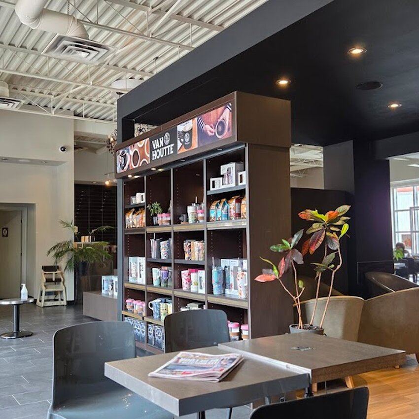 Caf&eacute; Van Houtte -  Restaurants Near: J2G7W9