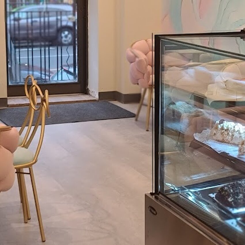 LiMon P&acirc;tisserie Powered by Katy's Cake -  Restaurants Near: H3W2P9