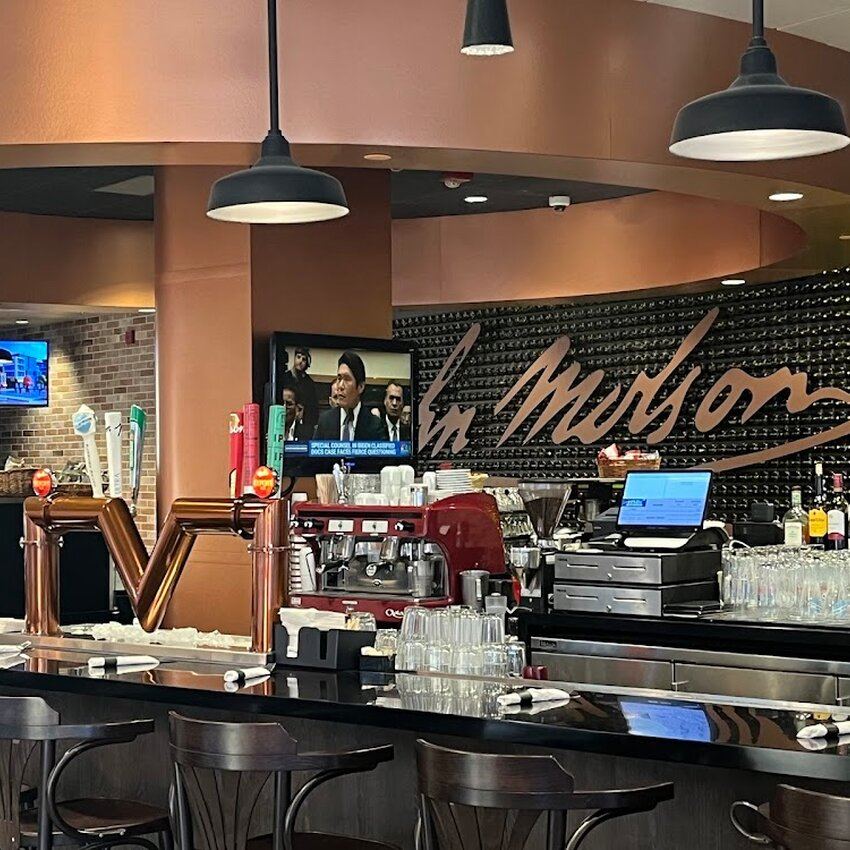 Pub John Molson -  Restaurants Near: H4Y1H2