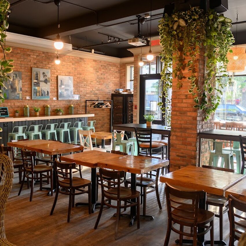 Prana Caf&eacute; - Restaurants pr&egrave;s de: J7Z7A3