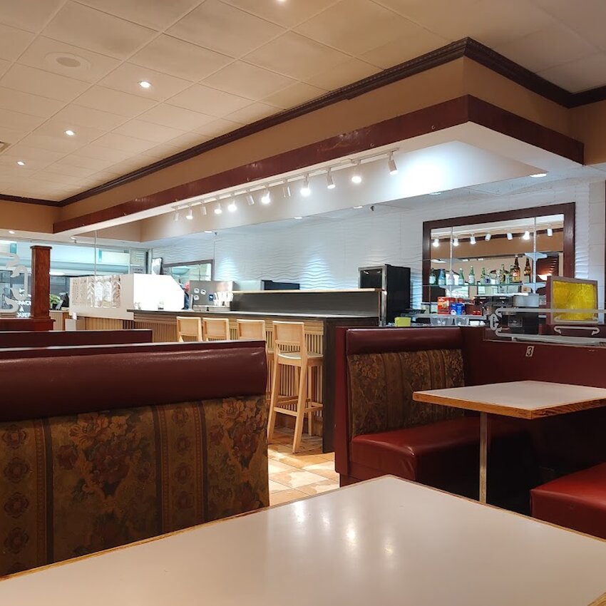 Qu&eacute;b&eacute;rac Deli Bar - Lachine Takeout Available Restaurants