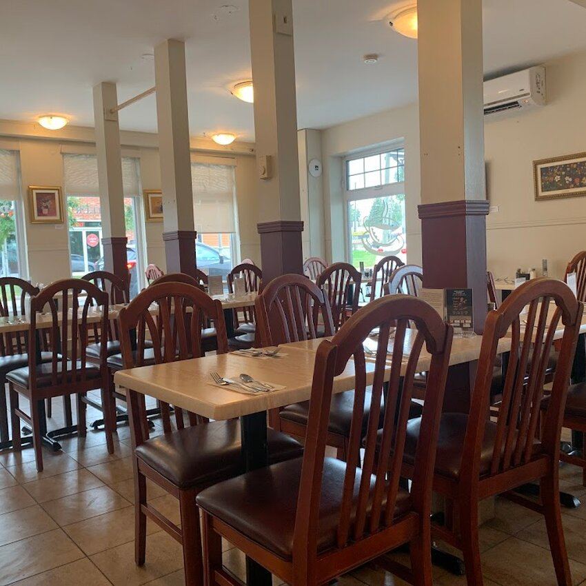 Caf&eacute; Le Signet -  Restaurants Near: H7G2E5