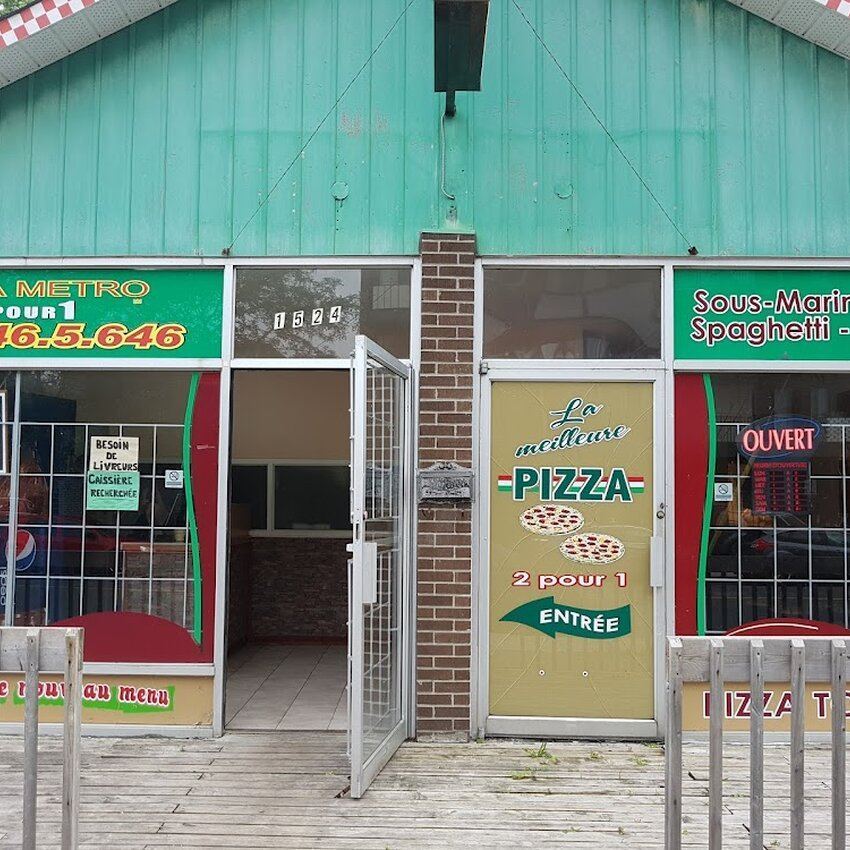 Pizza Metro -  Restaurants Near: J4K2E3